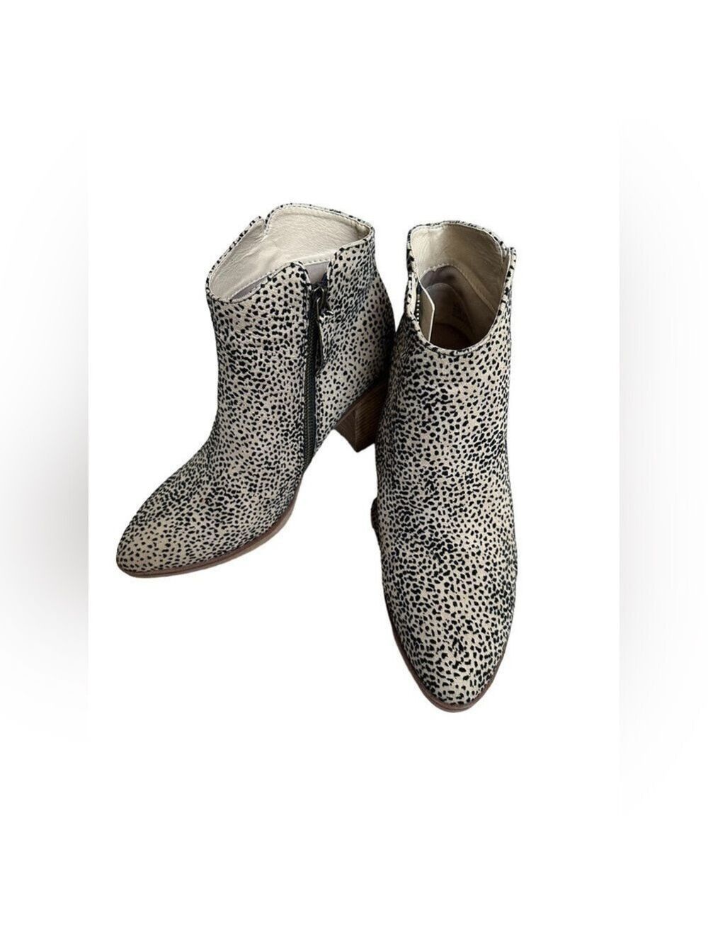 Mia Tracee Leopard Print Heeled Booties size 8.5 Side Zip Entry Office Work